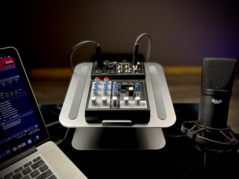 Mixers CAD MXU4-FX USB Audio Interface chất lượng cao