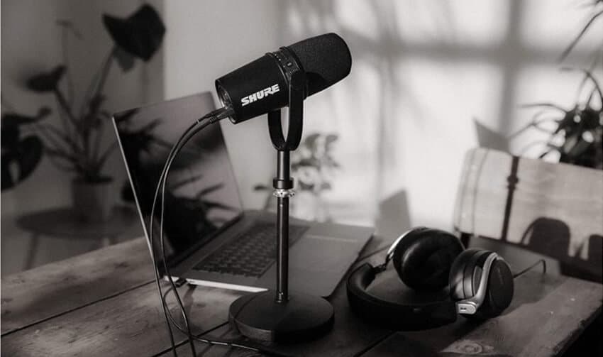 Một phòng thu nhỏ với sự hỗ trợ của MIDI controller để bạn thỏa sức sáng tạo Một phòng thu nhỏ với sự hỗ trợ của MIDI controller để bạn thỏa sức sáng tạo