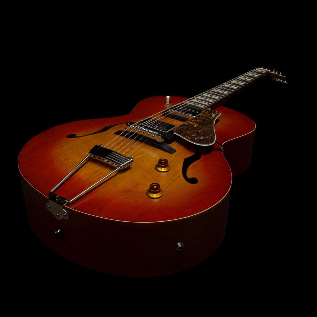 Godin 5th Avenue Jumbo HB Memphis Sun