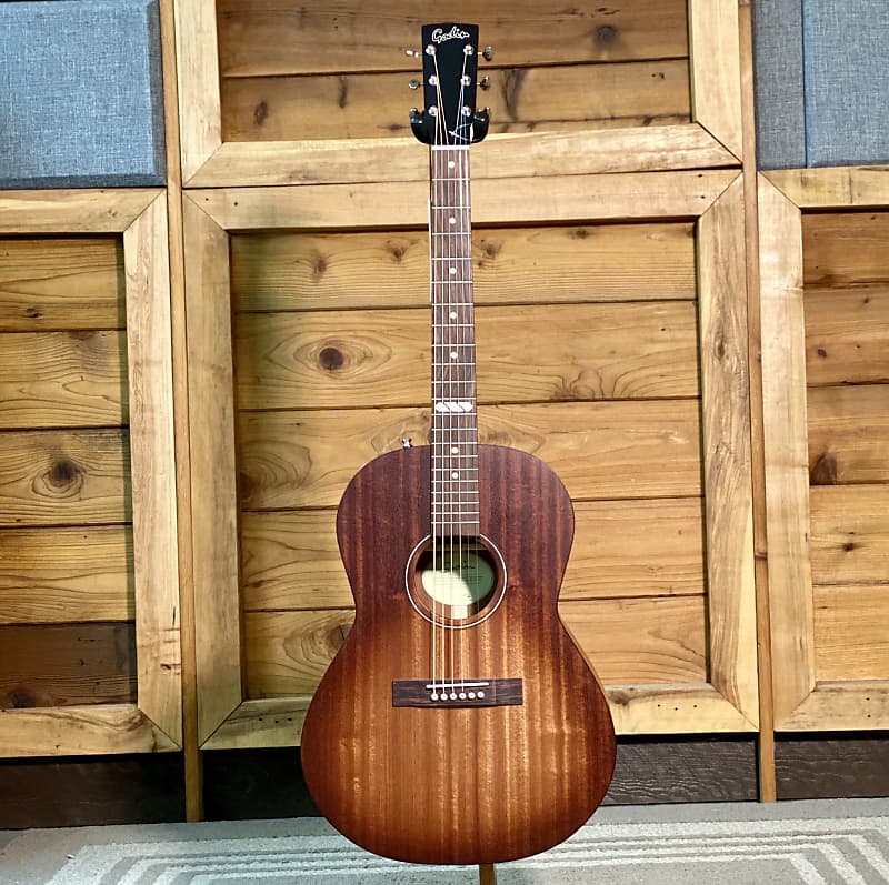 Godin Mahogany Folk