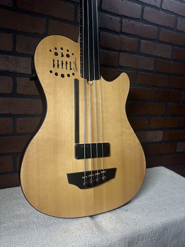 Godin A4 Ultra Natural Fretless A/E: Đàn Guitar Bán Điện