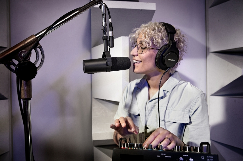 Gói tiết kiệm cho người làm podcast / lồng tiếng tại các phòng thu âm giá rẻ tại TP.HCM Gói tiết kiệm cho người làm podcast / lồng tiếng tại các phòng thu âm giá rẻ tại TP.HCM